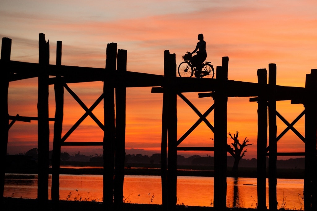 Cycling Home - rovinglight