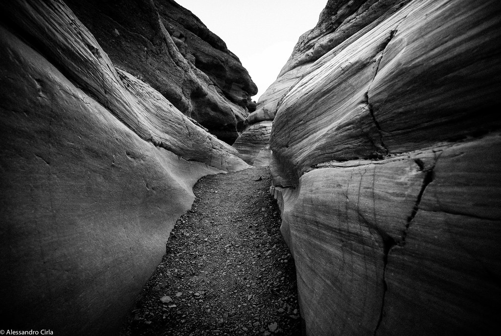 Smooth, water-polished marble in Mosaic Canyon - Al.Ci.