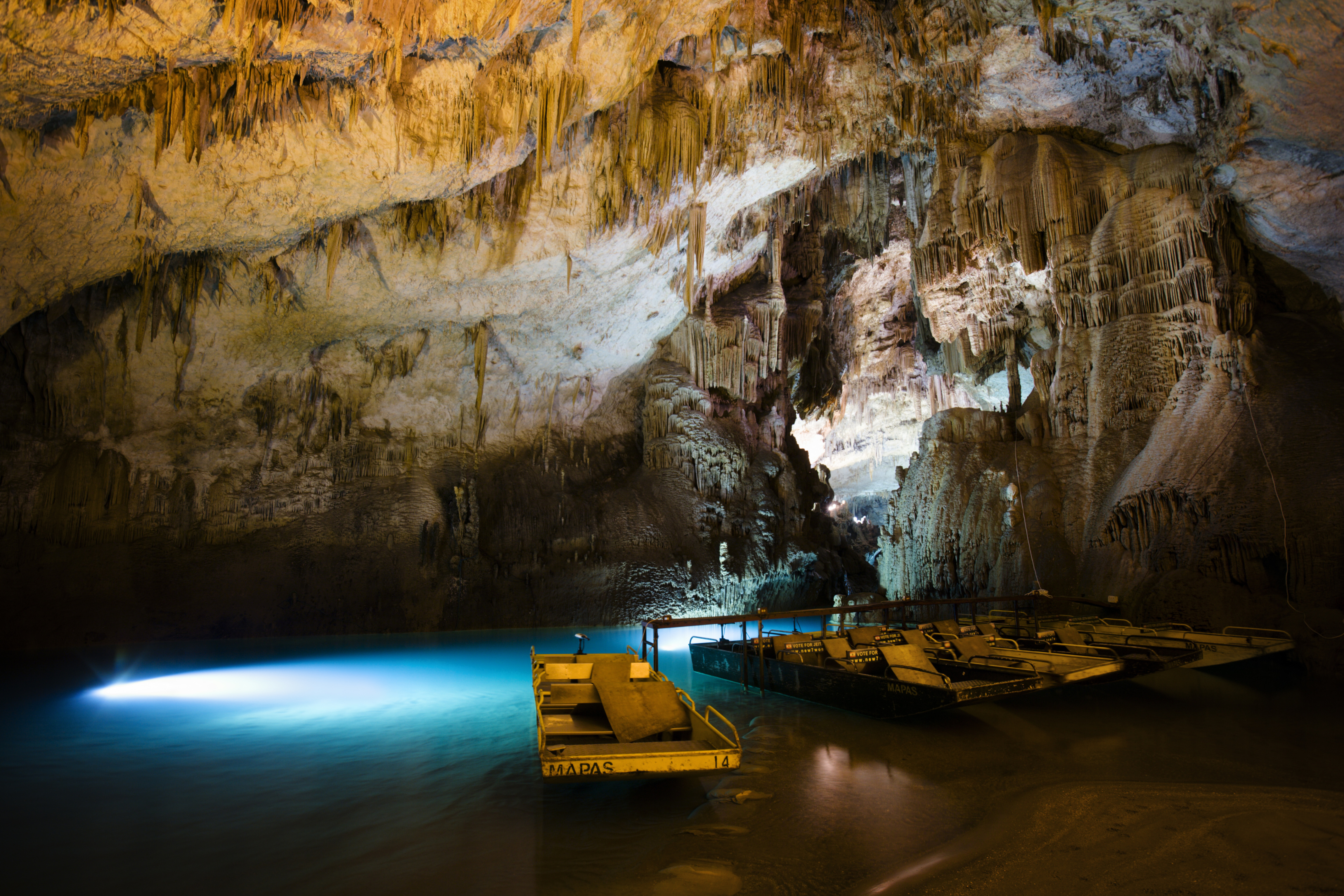 Rezultat iskanja slik za jeita grotto