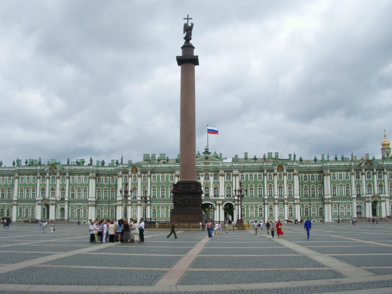 Дворцовая площадь в Санкт-Петербурге Эрмитаж