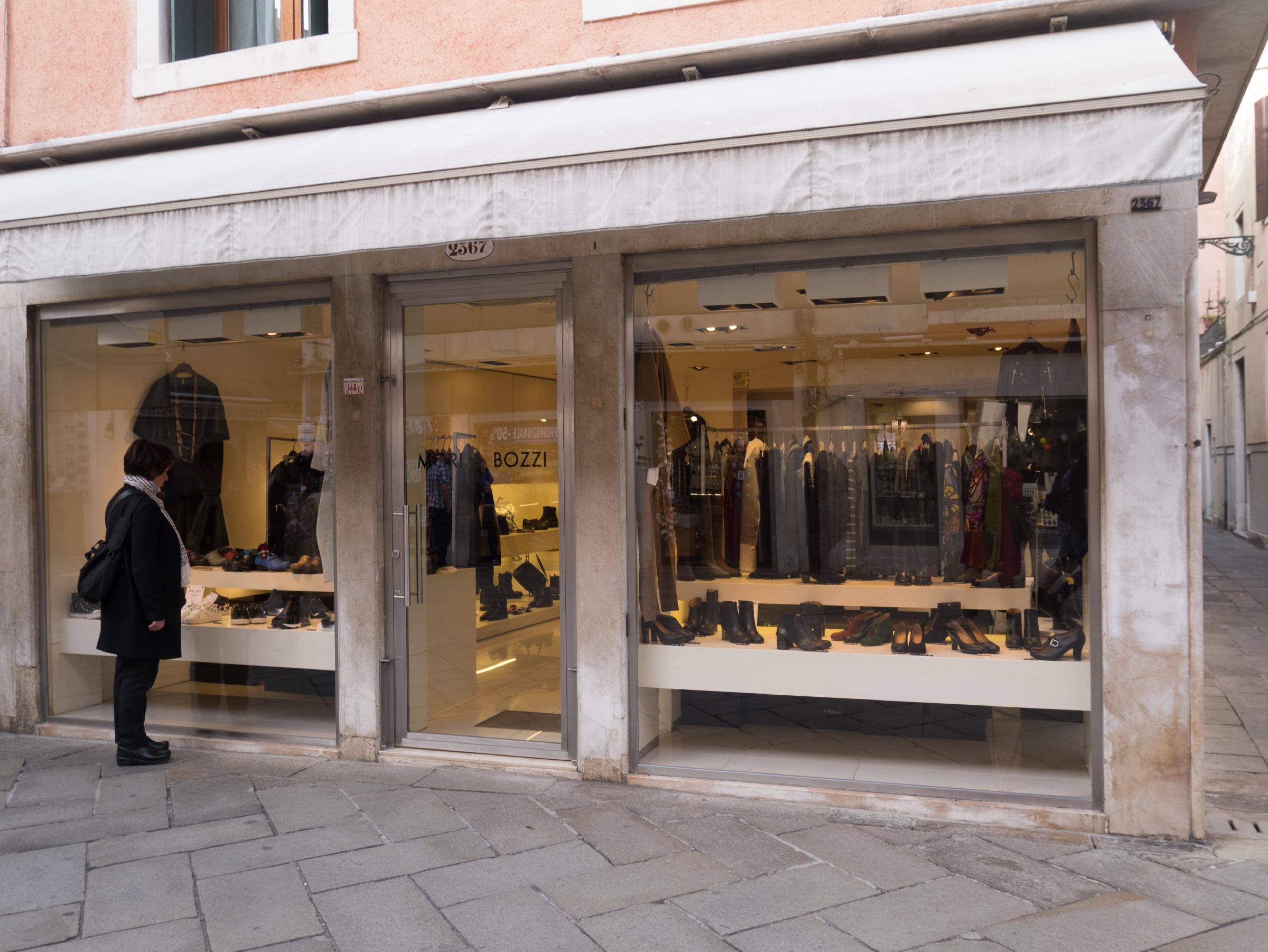 Mori &amp; Bozzi Venice, Italy Shopping Lonely