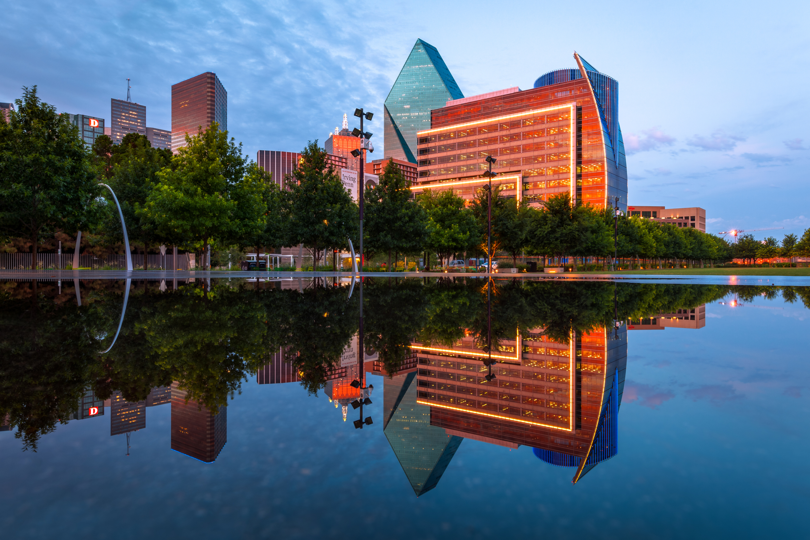 Klyde Warren Park | Dallas, USA Attractions - Lonely Planet