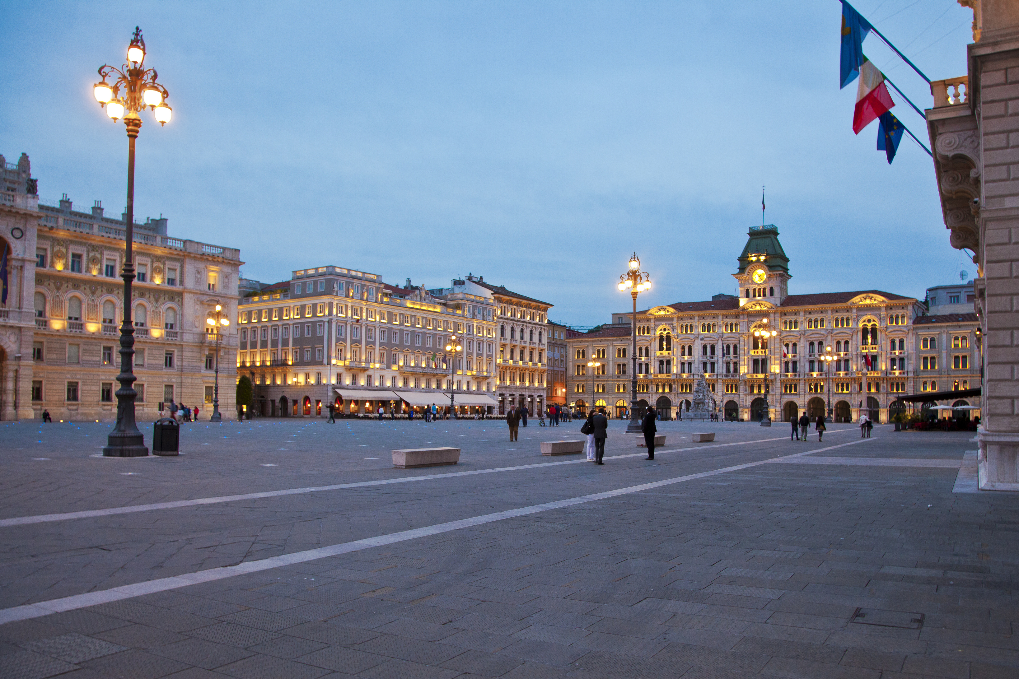 Piazza dell'Unità d'Italia | Trieste, Italy Attractions ...