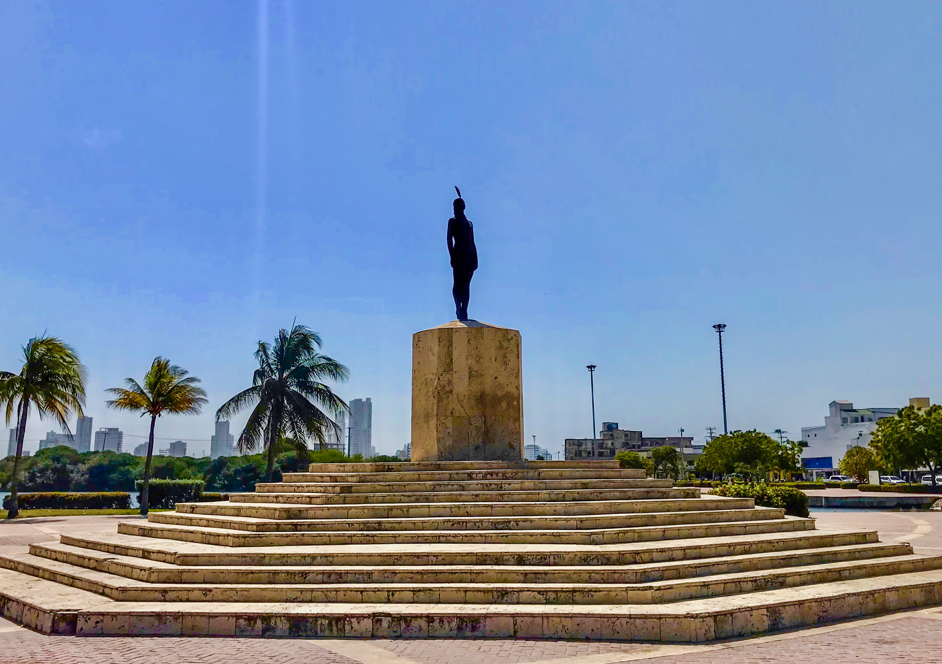 Monumento a la India Catalina Cartagena, Colombia