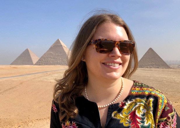 Lauren all smiles in front of the pyramids of Giza