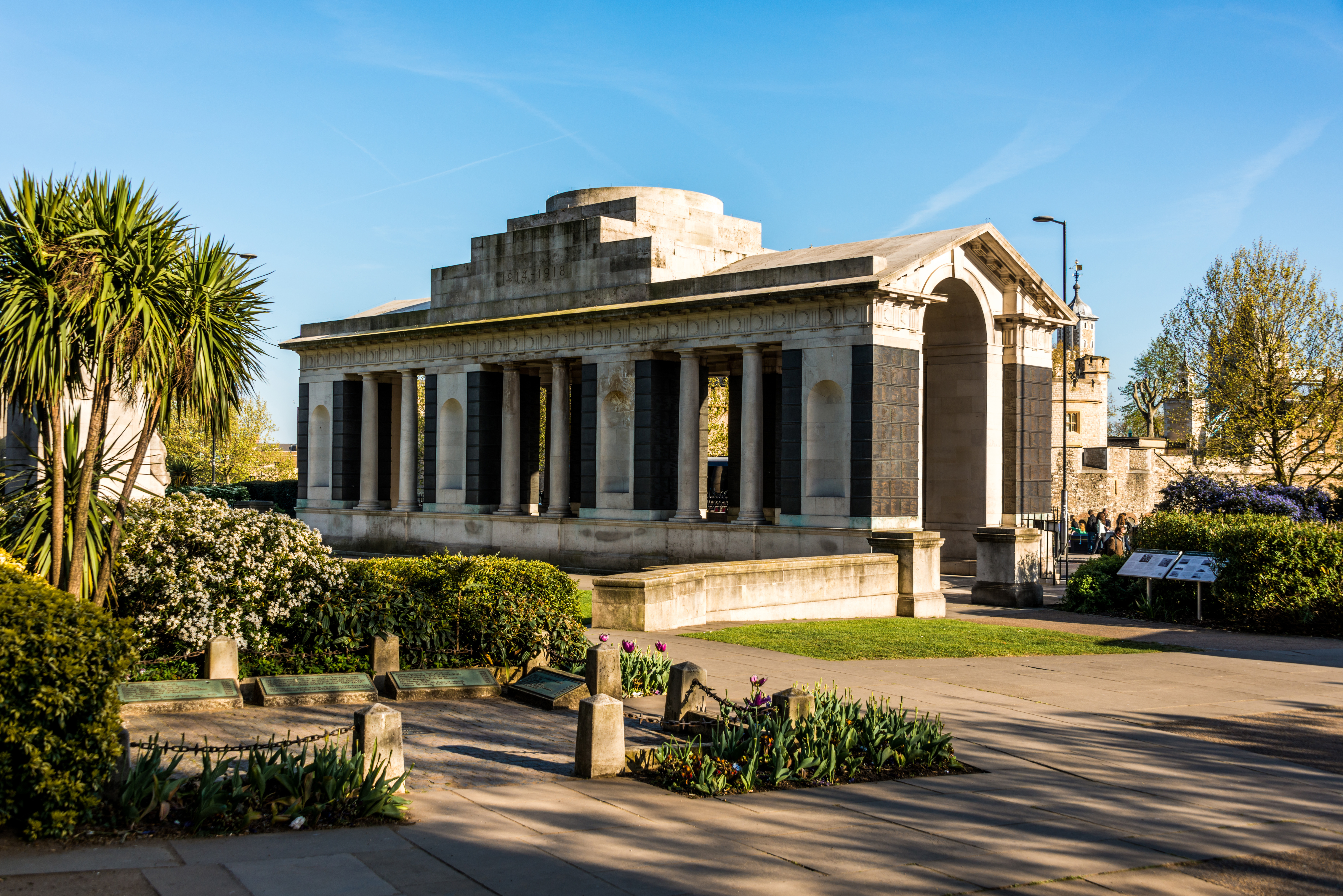 Trinity Square Gardens London England Attractions - 