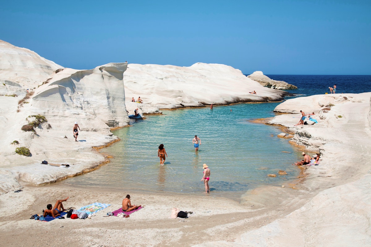 milos-lonely-planet